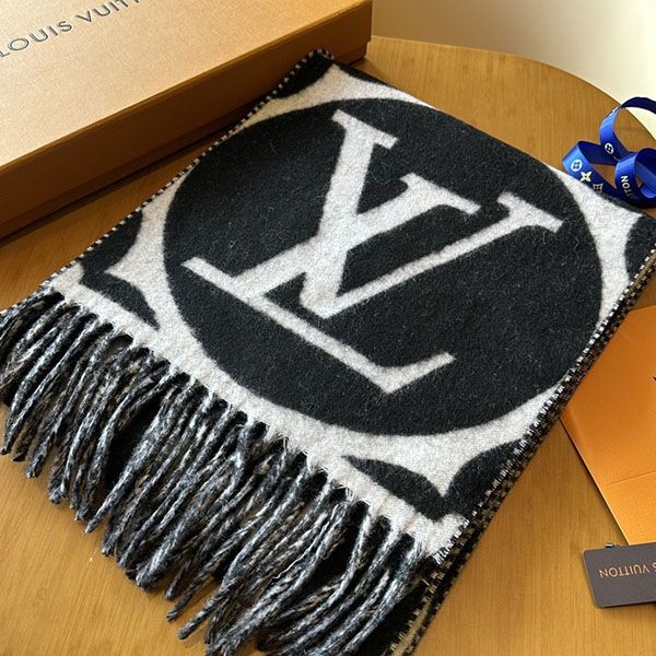 Recommended Louis Vuitton Scarf Replica LV Medallion vuf41047 Recommended Louis Vuitton Scarf Replica LV Medallion vuf41047