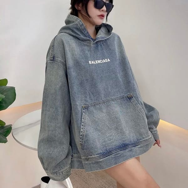 [Great Deal] Balenciaga Embroidered Logo Hoodie Replica bax18046