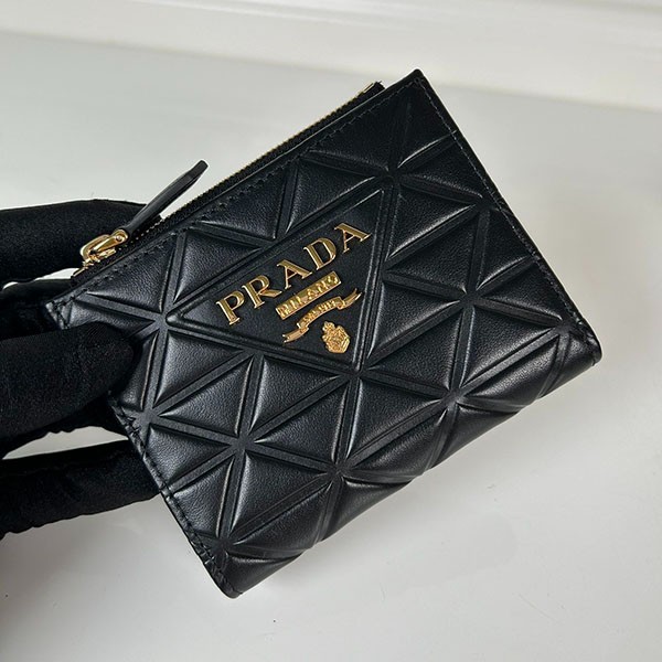 [Hard to find] Prada triangular motif small folding wallet replica pug42441