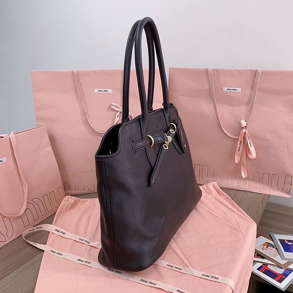 Sophisticated? Miu Miu Aventure fake nappa leather bag 5BG291