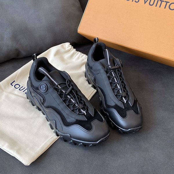 Extremely rare! [Fashionable?] Louis Vuitton Line Sneakers Replica 1ACMUA