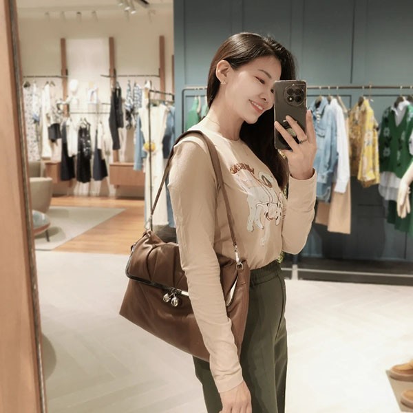 Weekend Max Mara replica crew neck long sleeve T-shirt mao87382