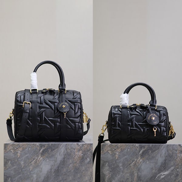 [Great Large Capacity?] Dior Fake Groove 25/20 Bag M1365UBNT