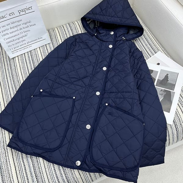 ★Safe and secure shipping with tracking Burberry Diamond Quilted Jacket Replica Baj38944