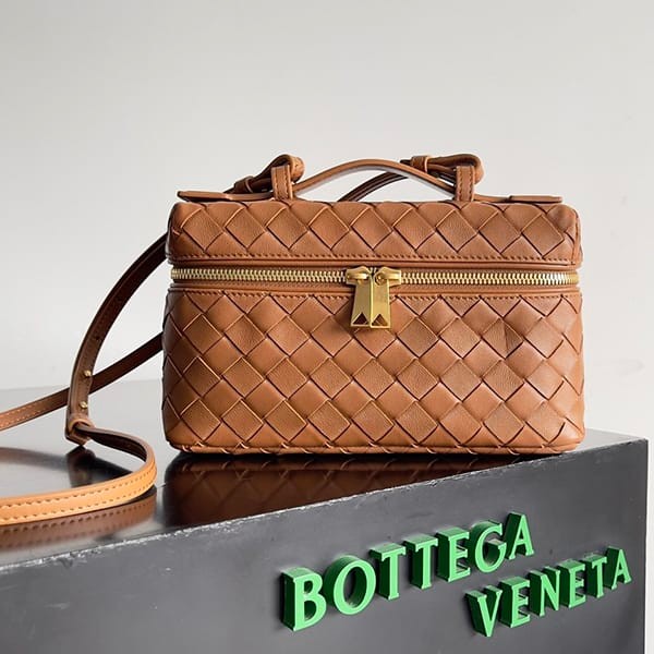 New design Bottega Veneta Vanity Case with Strap Calfskin Replica boa42412 New design Bottega Veneta Vanity Case with Strap Calfskin Replica boa42412