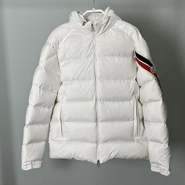 Moncler replica SOLAYAN short down jacket mod15174 Moncler replica SOLAYAN short down jacket mod15174