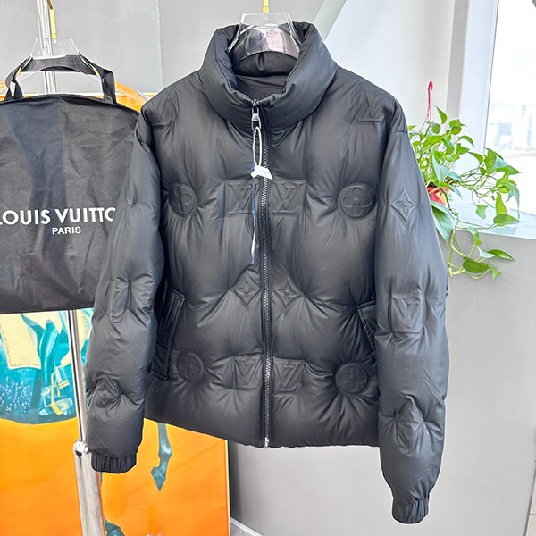 Louis Vuitton Monogram Down Jacket Replica vub40102