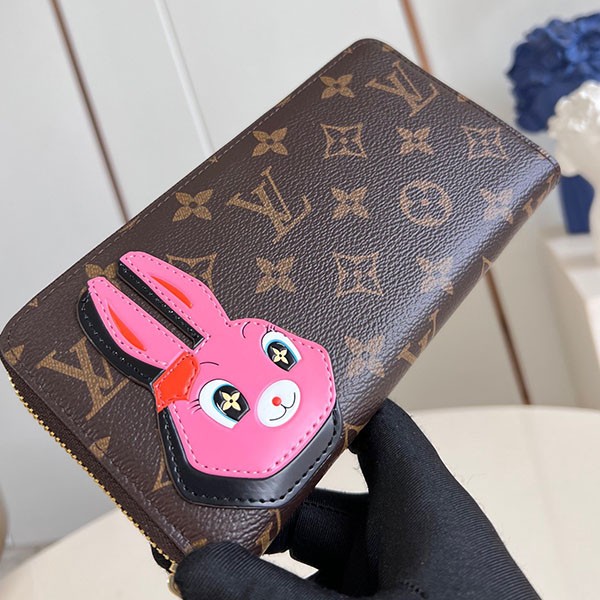 Limited edition rabbit Louis Vuitton Zippy Wallet Monogram Long Wallet Replica M83689 Limited edition rabbit Louis Vuitton Zippy Wallet Monogram Long Wallet Replica M83689