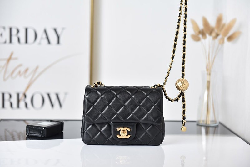 21-22AW Stylish? Chanel Matelasse Replica Chain Bag shw10015