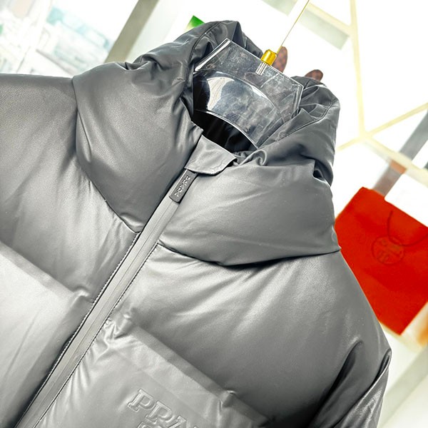 Prada Replica Technical Fabric Down Jacket put32642