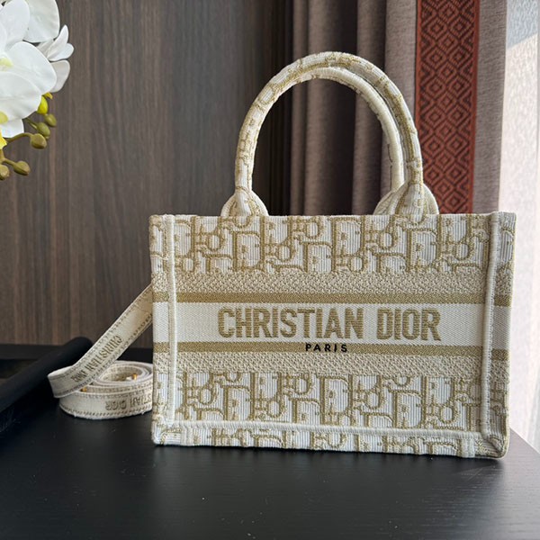 [Elegant gold embroidery★] Dior Book Tote Fake Bag Mini S5573CTQR_M981