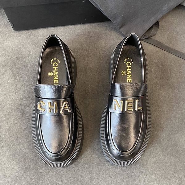 [For casual style?] Chanel CC logo loafers, fake leather, black, shg36404