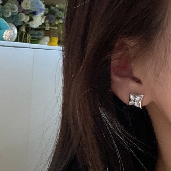 Louis Vuitton Earrings Replica Star Blossom Nacle Q9642