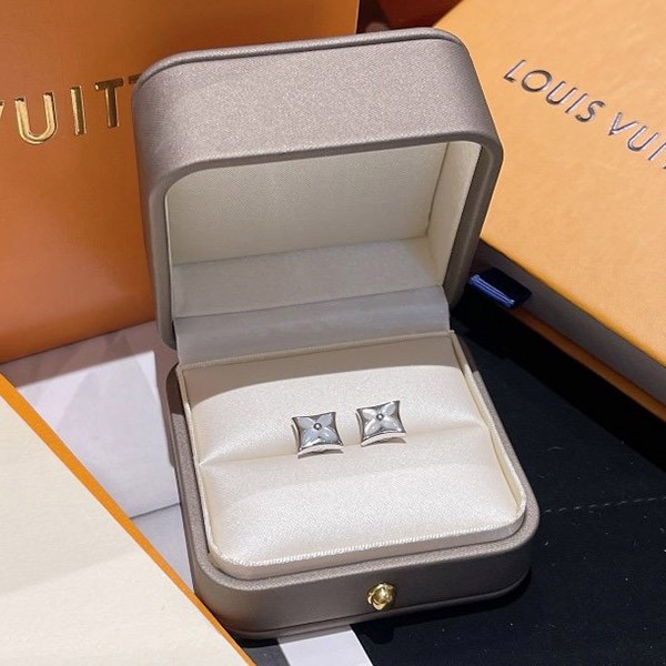 Louis Vuitton Earrings Replica Star Blossom Nacle Q9642