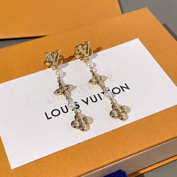 ◆Dynamism and sparkle [Louis Vuitton bargain] Earrings? Long pendant LV Gram vuf21149