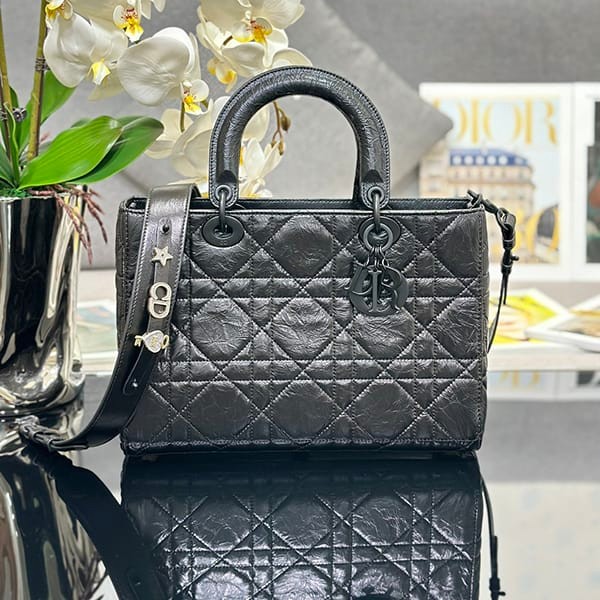 Free shipping Dior replica Lady D-Sire medium bag dei28272 Free shipping Dior replica Lady D-Sire medium bag dei28272