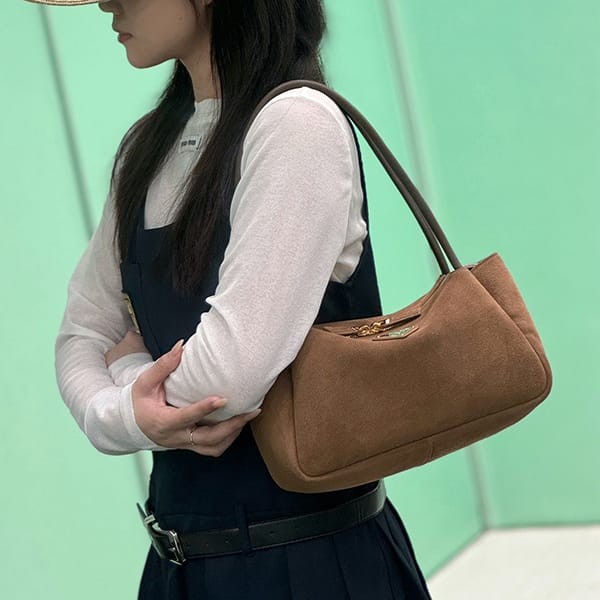 High quality Prada replica suede medium shoulder bag pub81488 High quality Prada replica suede medium shoulder bag pub81488