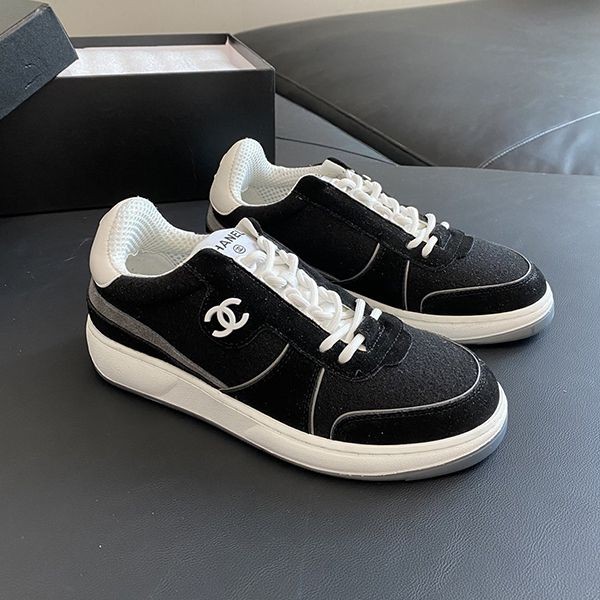 High quality???Chanel black and white color sneakers parody shb52861