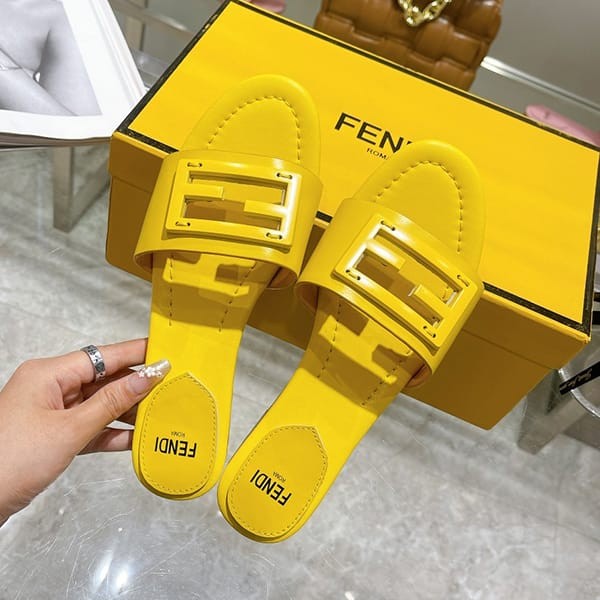 n-grade recommended Fendi knockoff BAGUETTE FF signature band slider sandals fed63085