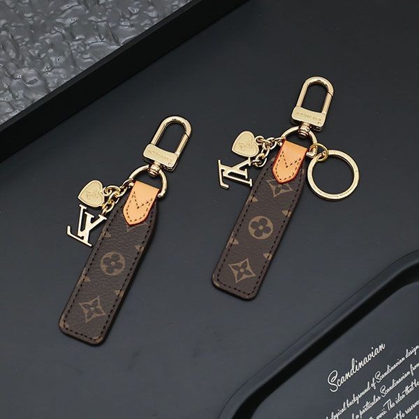 Louis Vuitton Gift Heart Cute Replica Keychain vuh82661