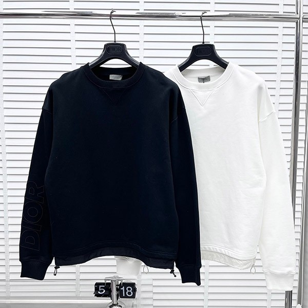 The logo on the sleeve is the highlight? Dior replica ☆ Oversized cotton fleece in 2 colors dem33138 The logo on the sleeve is the highlight? Dior replica ☆ Oversized cotton fleece in 2 colors dem33138