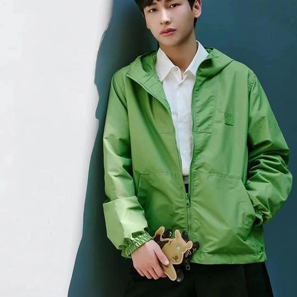 I definitely want this! Louis Vuitton knockoff reversible windbreaker vuo87720