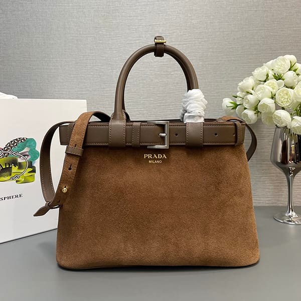 Attention ★ Replica Prada Belted Suede Buckle Medium Bag pud34091