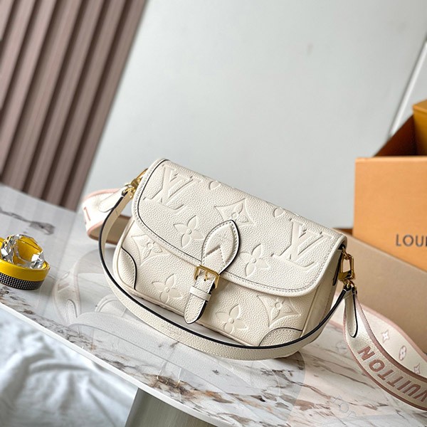 Hard to find Louis Vuitton Diane Monogram Empreinte vug04929 Hard to find Louis Vuitton Diane Monogram Empreinte vug04929