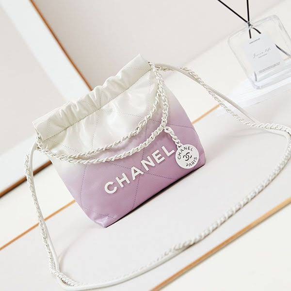 No. 1 in total sales! Chanel 22 shoulder bag shu48593
