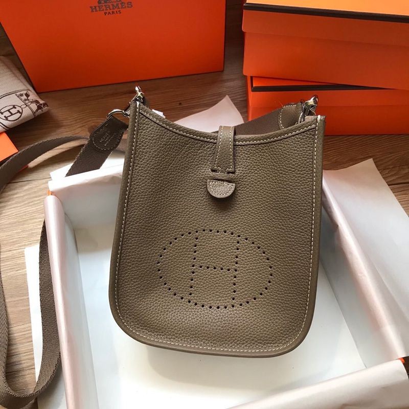 Very popular classic Hermes copy Evelyn Mini 16 TPM Noir Silver he26067 Very popular classic Hermes copy Evelyn Mini 16 TPM Noir Silver he26067