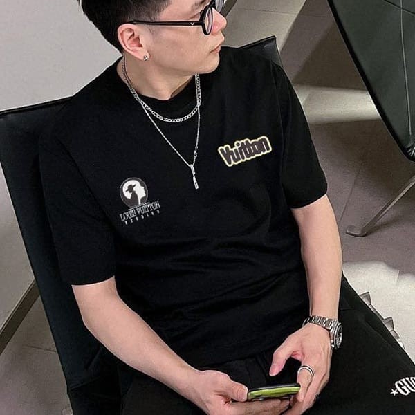 Secured Louis Vuitton Crew Neck T-Shirt Fake Intarsia Logo vuf40663