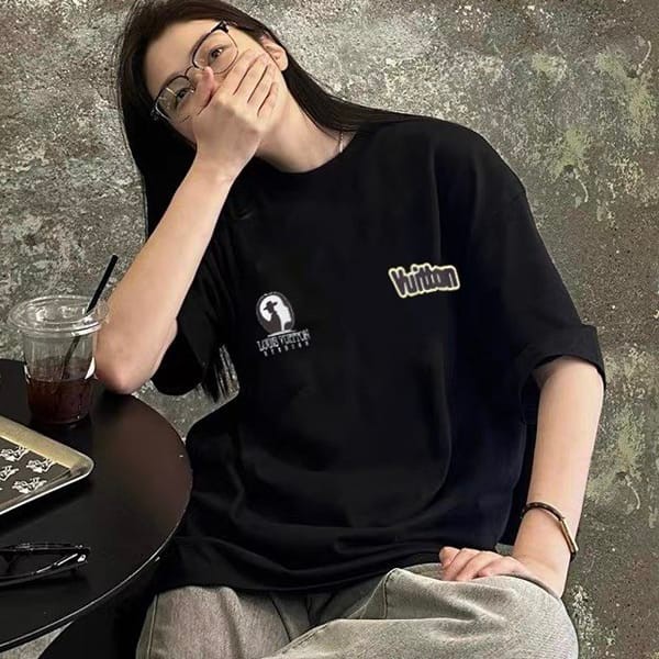 Secured Louis Vuitton Crew Neck T-Shirt Fake Intarsia Logo vuf40663