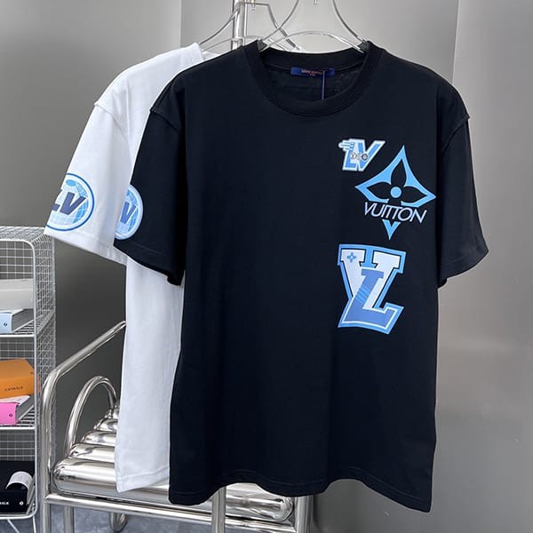 Love at first sight? Louis Vuitton replica cotton short sleeve crew neck T-shirt in 2 colors vud04292 Love at first sight? Louis Vuitton replica cotton short sleeve crew neck T-shirt in 2 colors vud04292