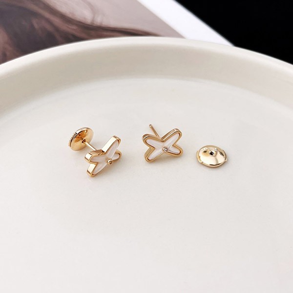 The hot topic! Replica Chaumet JEUX DE LIENS "Liens" collection Jeu de Liens earrings shr34414