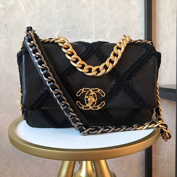 [Used by many celebrities] Chanel shoulder bag flap bag replica she84597