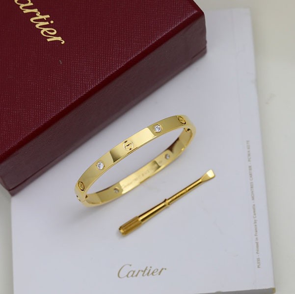 Very popular! Cartier replica LOVE bracelet small model 6 diamonds kax98060