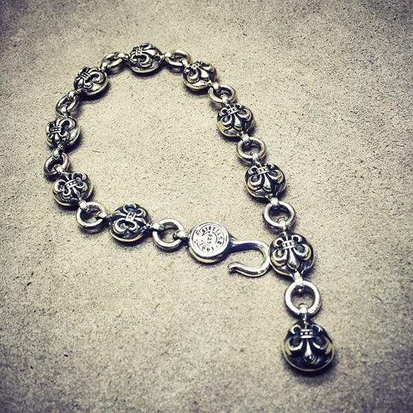 Chrome Hearts Multi Ball Bracelet Replica Kug02368 Chrome Hearts Multi Ball Bracelet Replica Kug02368