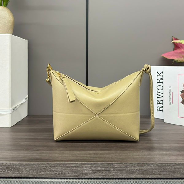 Loewe Puzzlefold Pouch Shoulder Bag Replica loe65669