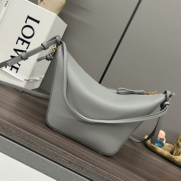 Sale New Loewe Hammock Shoulder Bag Replica lox36701