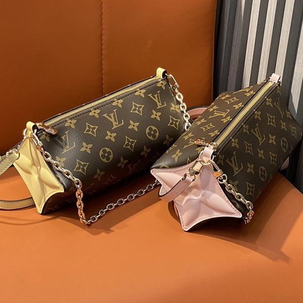 [Stylish from the side★] Louis Vuitton LV Bloom Pouch Replica M11303/M11672 M11303