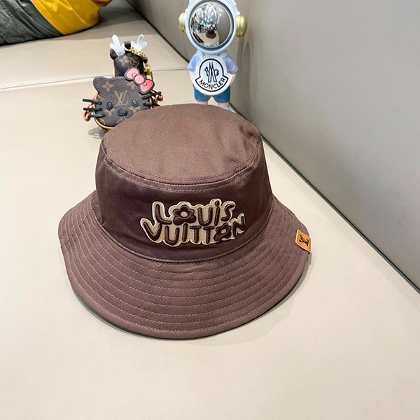 Reversible Louis Vuitton bucket hat with pattern and solid color, replica M7466M