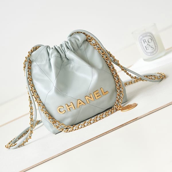 [Very easy to use] Chanel replica 22 mini handbag shi09339