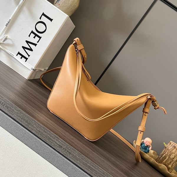 Loewe Hammock Shoulder Bag Replica 2 Colors loe92069