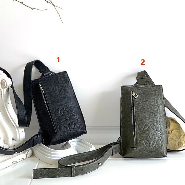 Super hot topic! Loewe shoulder bag copy log37138