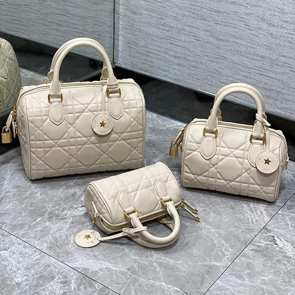 The hottest topic! Dior Grade N Groove Shoulder Bag Small 3 sizes dey81033