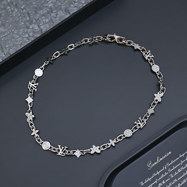 ★Safe shipping with tracking Louis Vuitton Grade N Necklace Daisy Flower x Monogram Craggy M01880