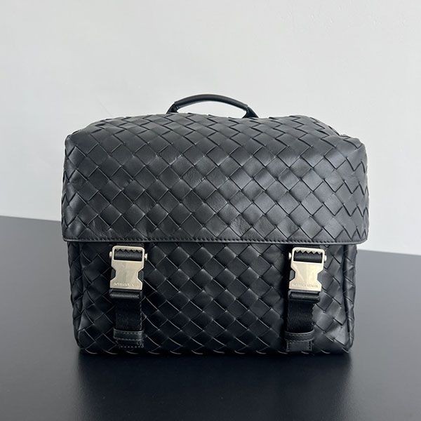 Bottega Veneta Postino Bag with Back Loop bof70408