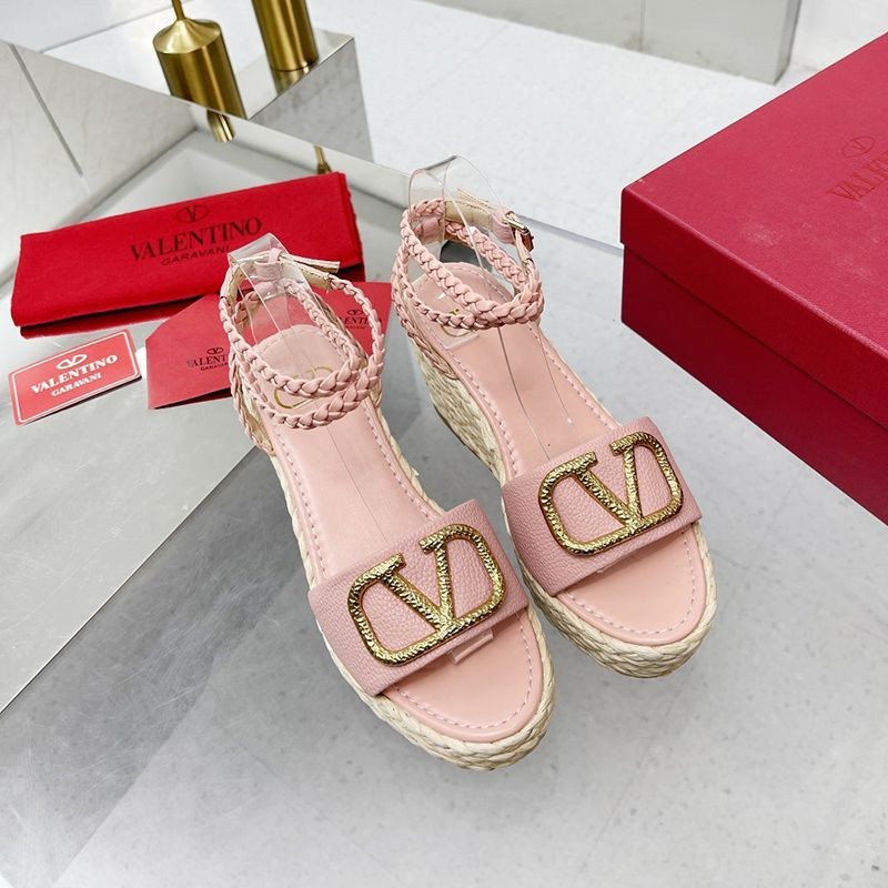 Popular all over the world? Valentino Strap Wedge Sandals Replica Raffia Pink Outlet Vua46951