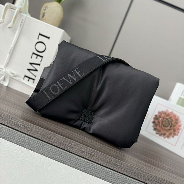 Luxury brand Loewe puffer Goya bag fake (nylon) lop34205