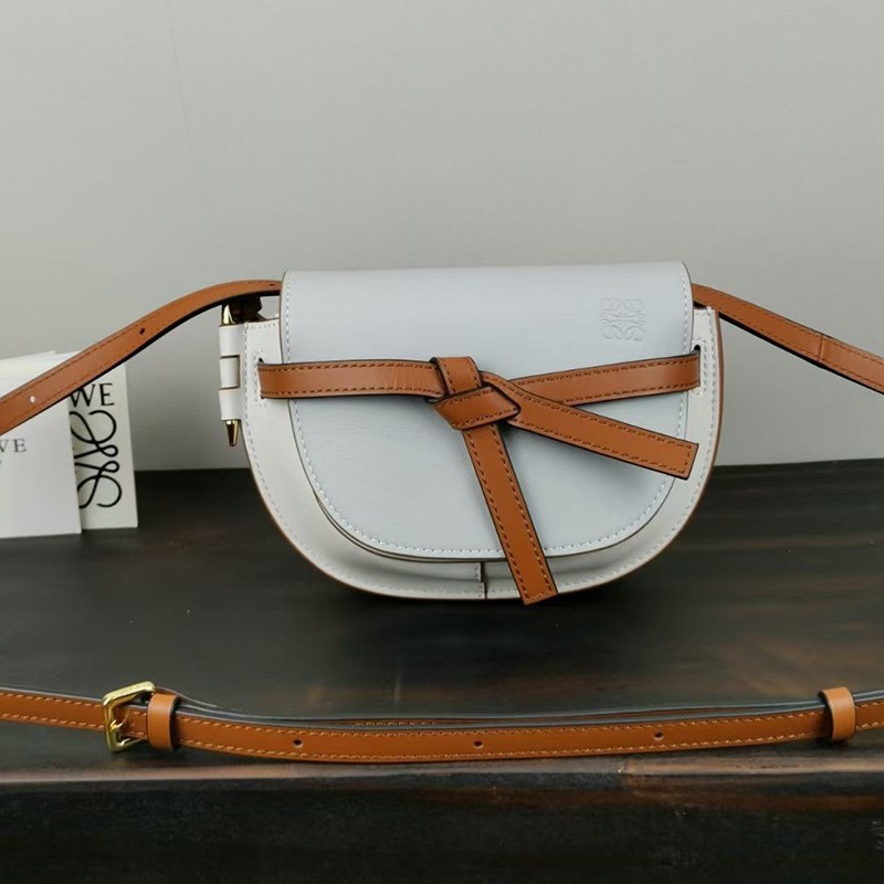 No. 1 in cumulative total sales! Loewe Gate Bumbag replica large suede and calfskin lok53864 No. 1 in cumulative total sales! Loewe Gate Bumbag replica large suede and calfskin lok53864